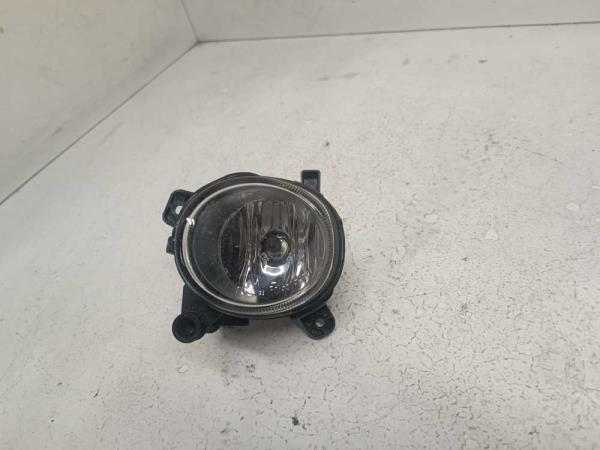 FEU ANTIBROUILLARD GAUCHE AUDI A1/ A4/ A5/ A6/ Q3/ Q5/ SEAT EXEO/ VW PASSAT CC - Vue 1